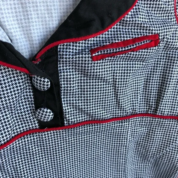 Houndstooth Fitted Tank - Picture 2 of 4